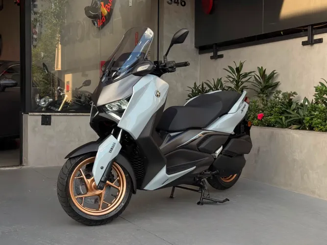 Yamaha Xmax 300