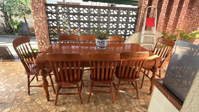 Mesa de jantar 8 lugares com cadeiras Masotti