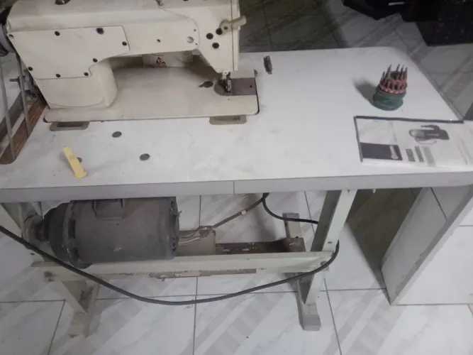 Maquina de costura semi industrial