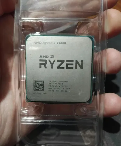 Ryzen 3 2200g Vega 8