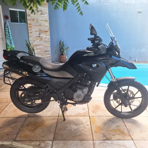 Moto impecável. Pronta pra pegar estrada.