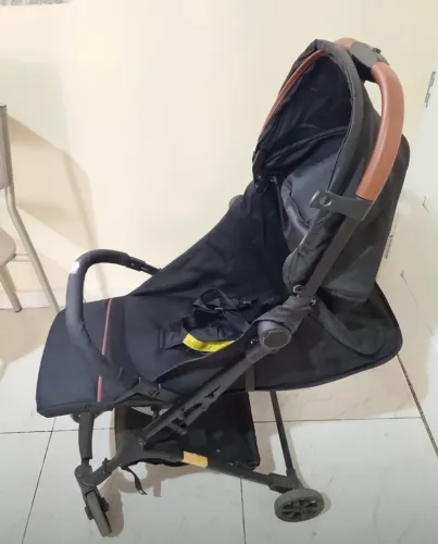 Carrinho de bebê dobrável 