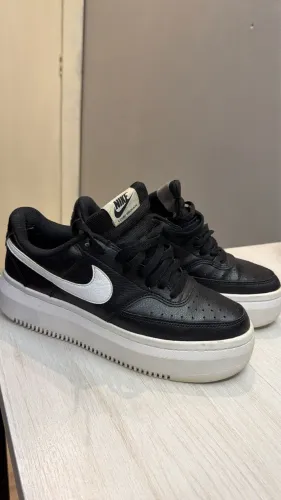 Tênis nike court vision alta