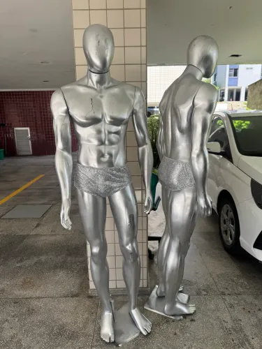 MANEQUINS 