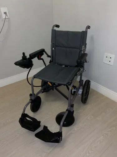 Cadeira De Rodas Motorizada D750 Light Dellamed