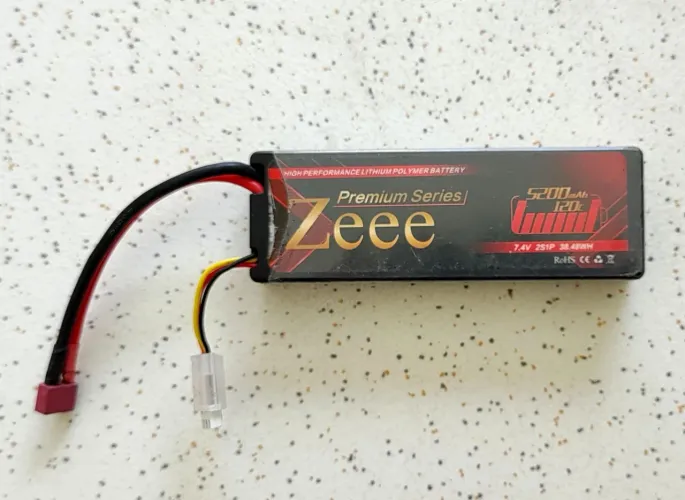 Bateria Lipo Zeee Premium Series 2s 5200mah 120C - Plug Tipo T - Seminova!
