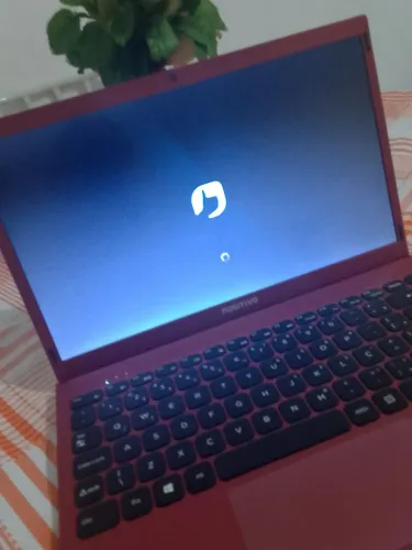 Notebook já usado mais tá todo ótimo pra usar sua tarefa do dia dia bateria tá boa