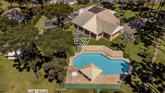 Imóvel para venda possui 1300 metros quadrados com 4 quartos em Jardim Veneza - Piraquara