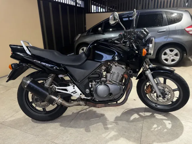 Vendo Honda CB 500 preta 2002