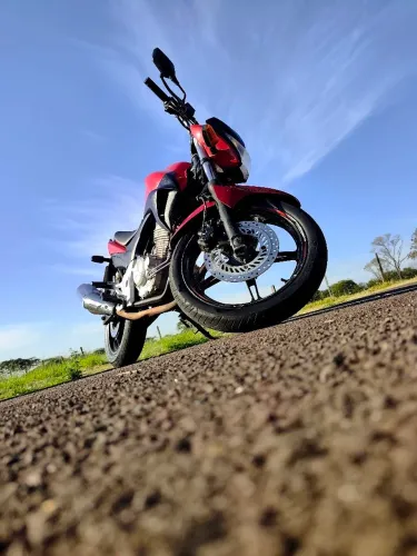 Compra segura! Moto de procedência e muito bem cuidada.