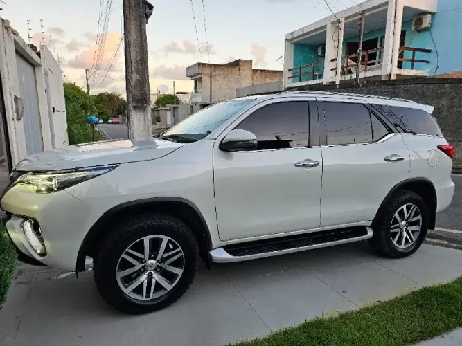Toyota Hilux SW4 SRX 4X4 2.8 TDI 16V Dies. Aut. 2019