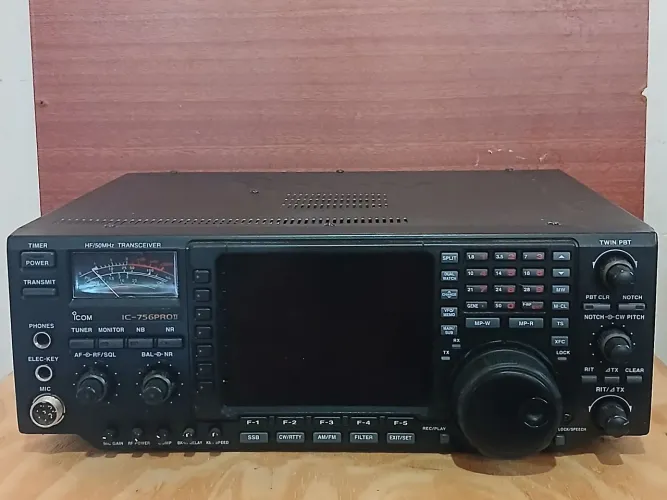 ESTAÇÃO COMPLETA DE RADIOAMADOR HF/VHF/UHF + SDR, ROTORES KENPRO E BANCADA RF/MICRO-ONDAS