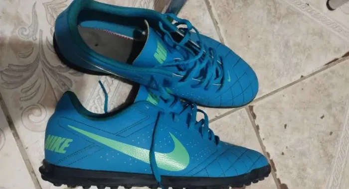 Chuteira society Nike