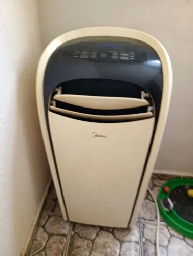 Vendes ar condicionado portátil completo