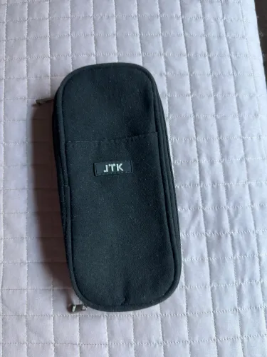 Estojo preto