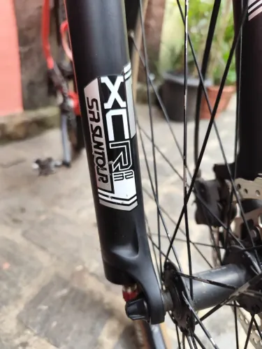 Suspensão SR Suntour XCR 32 - blocagem
