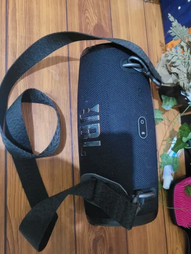 Vendo uma caixa jbl xtreme 3