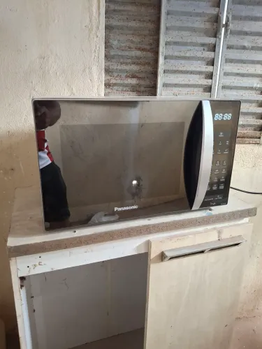 Forno micro-ondas Panasonic 34L