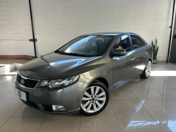 Kia Motors Cerato 1.6 16V Aut. 2013