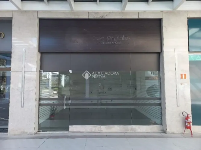 Loja comercial no bairro Praia De Belas