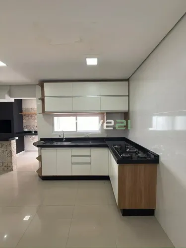 Imóvel para venda tem 130 metros quadrados com 3 quartos