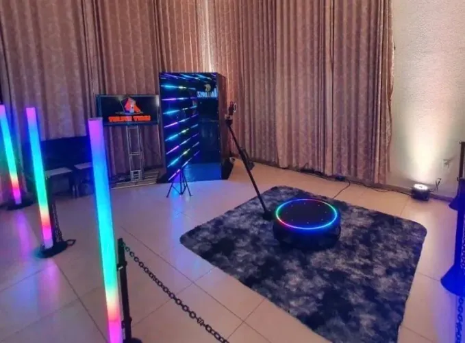 Vendo: Plataforma 360°, Túnel Infinity e Painel de Shimmer, para eventos.