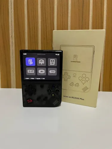 Console retrô AMBERNIC RG35xx plus