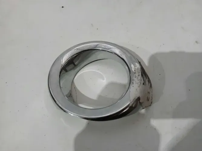 FRISO CROMADO FAROL MILHA DIREITO RENAULT LOGAN 2014/19