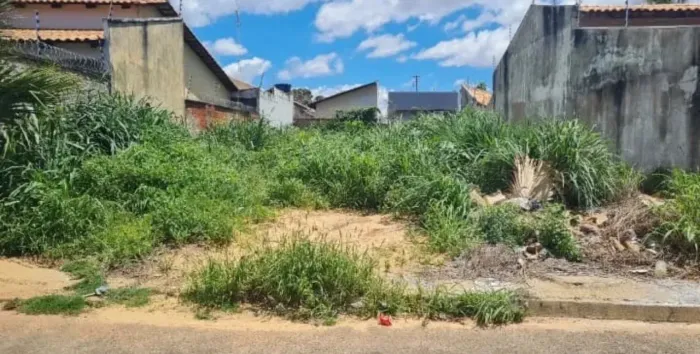 1103 sul arso 111, lote 360 área total, frente p sul,murado em U, registrado