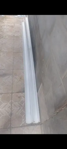 Vendo calhas , portão , pia de granito