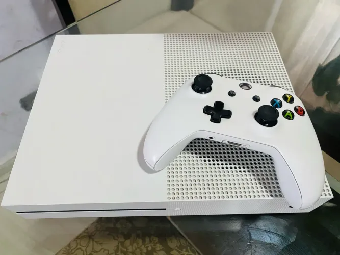 Xbox One S