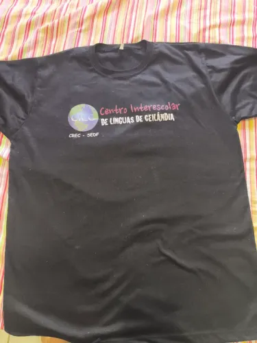 Vendo blusa Cilc barato. $ 25 reais.