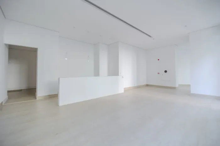 Loja na Rua Gregório Serrão, 232  156 m²