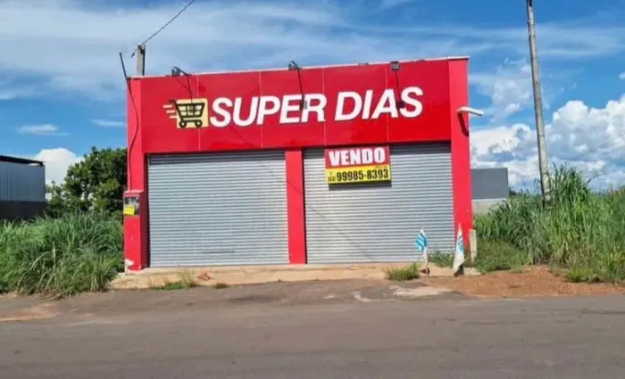 Vendo ou alugo sala comercial no portal do lago - Luzimangues 