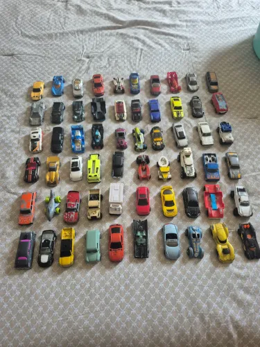 Lote de 60 Carrinhos Usados