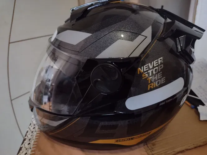 Capacete Esportivo