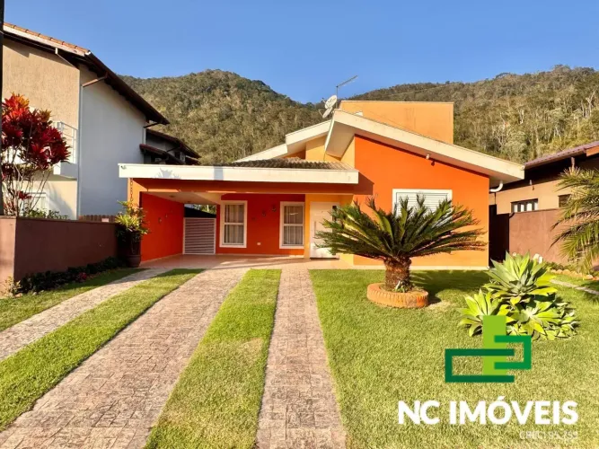 Casa à venda no Condomínio Mar Verde Caraguatatuba
