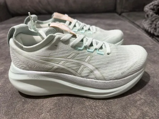 Tênis Asics Gel Nimbus 27 - tamanho 37