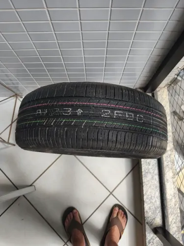 Vendo pneu Goodyear