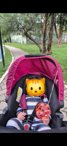 Bebê conforto Cozycot Click da marca Kiddo (da linha Whoop).