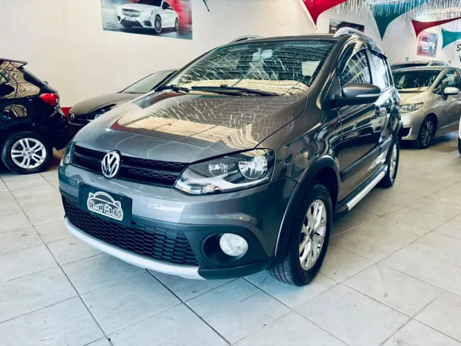 Volkswagen Crossfox 1.6 MI Total Flex 8V 5P 2013