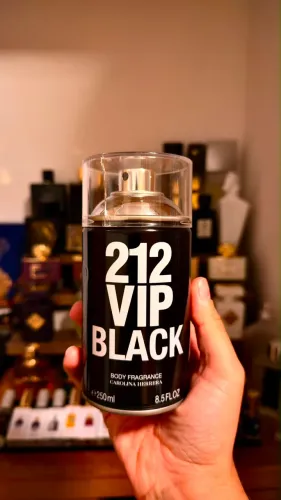 212 VIP Black - Body fragrance 250ml