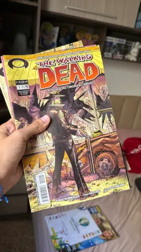 As 18 HQs The Walking dead hqm 1 a 18