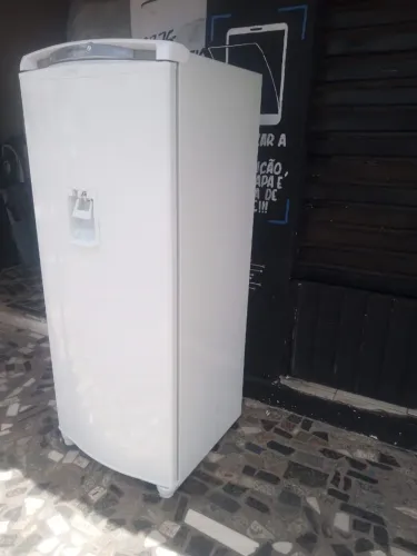 Vende se geladeira cônsul facilit fosfre R 30 semi nova