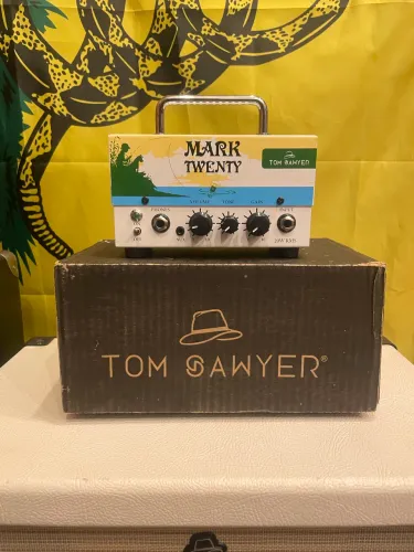Amplificador Mark Twenty + Gabinete 1x12