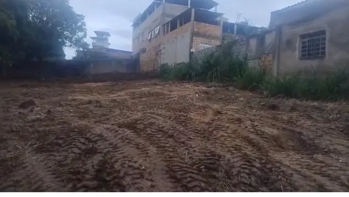 Area aluguel 3000 metros .