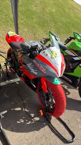 Ninja 300 Pista