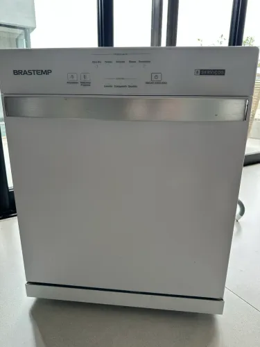 Lava-Louças Brastemp 8 Serviços 127V - pouco usada