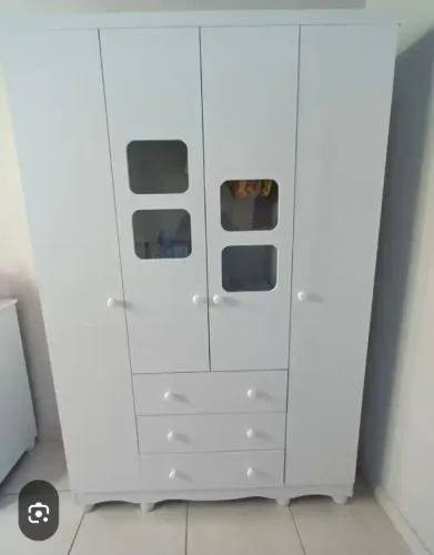 Guarda roupa infantil