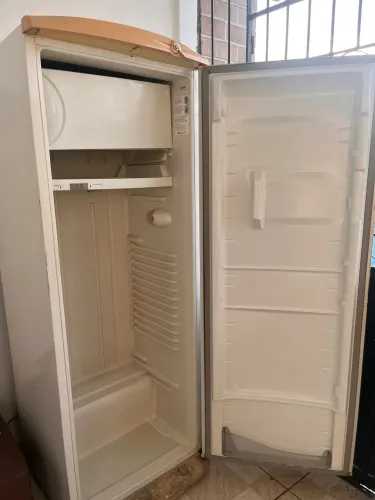 Geladeira com defeito